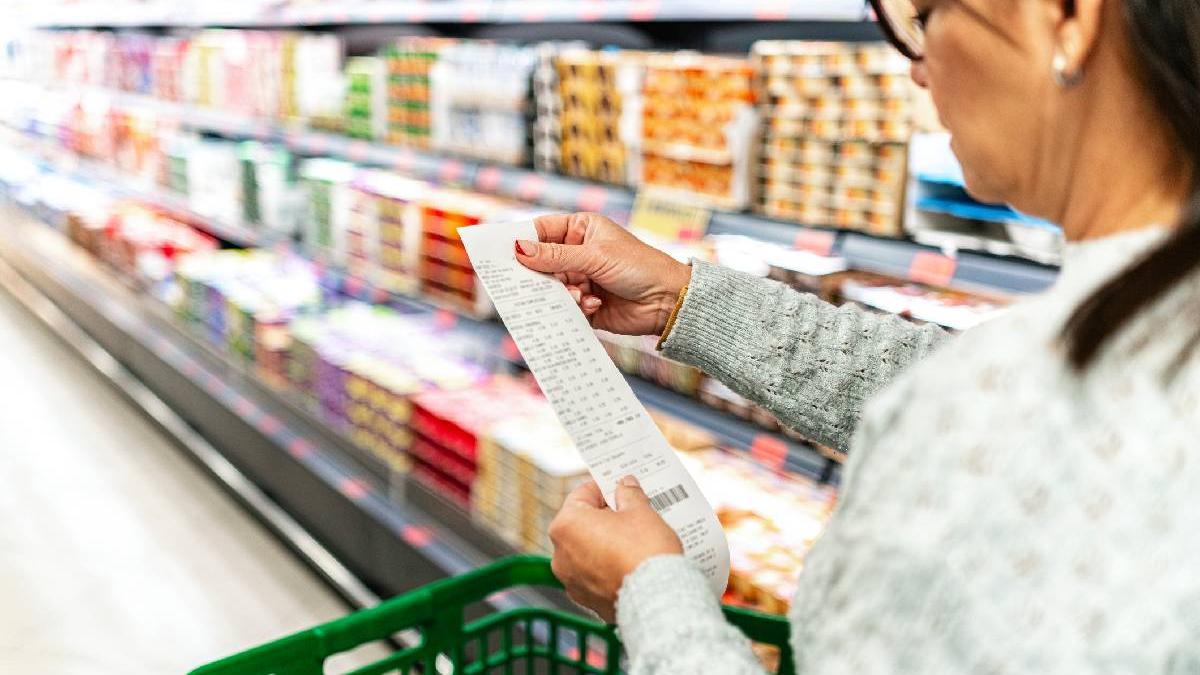 va trebui sa ne descurcam cu o ciorba lunga drama familiilor care s au trezit cu salarii diminuate si burse taiate