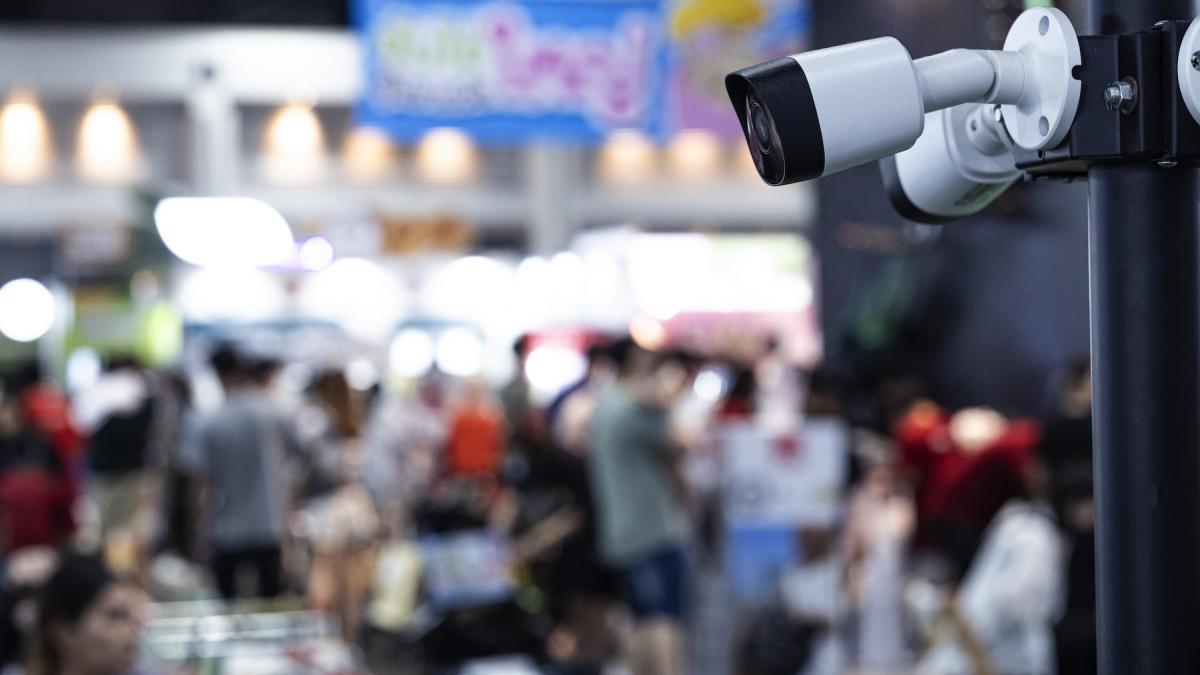 retea uriasa de camere de supraveghere ai in sua la fiecare colt de strada tehnologia care vine cu multe semne de intrebare