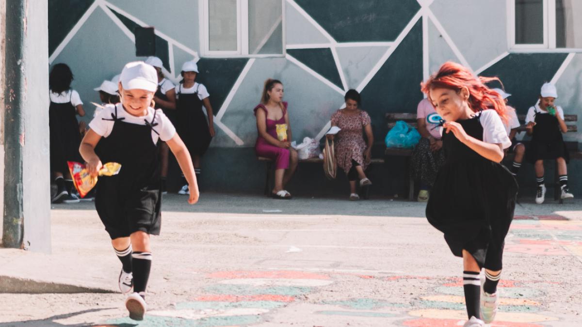 o noua etapa pentru fundatia dana voiculescu rebranding pentru transparenta si conexiune