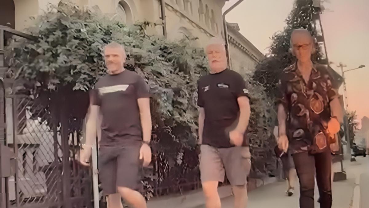 presedintele cehiei petr pavel a fost in vacanta in romania acesta a vizitat craiova si s a plimbat prin parcul romanescu