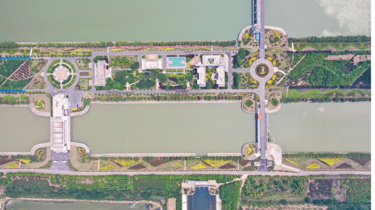 rauri intregi mutate pe o distanta de 4 300 km proiectul de miliarde al chinei e cea mai mare initiativa de infrastructura din lume