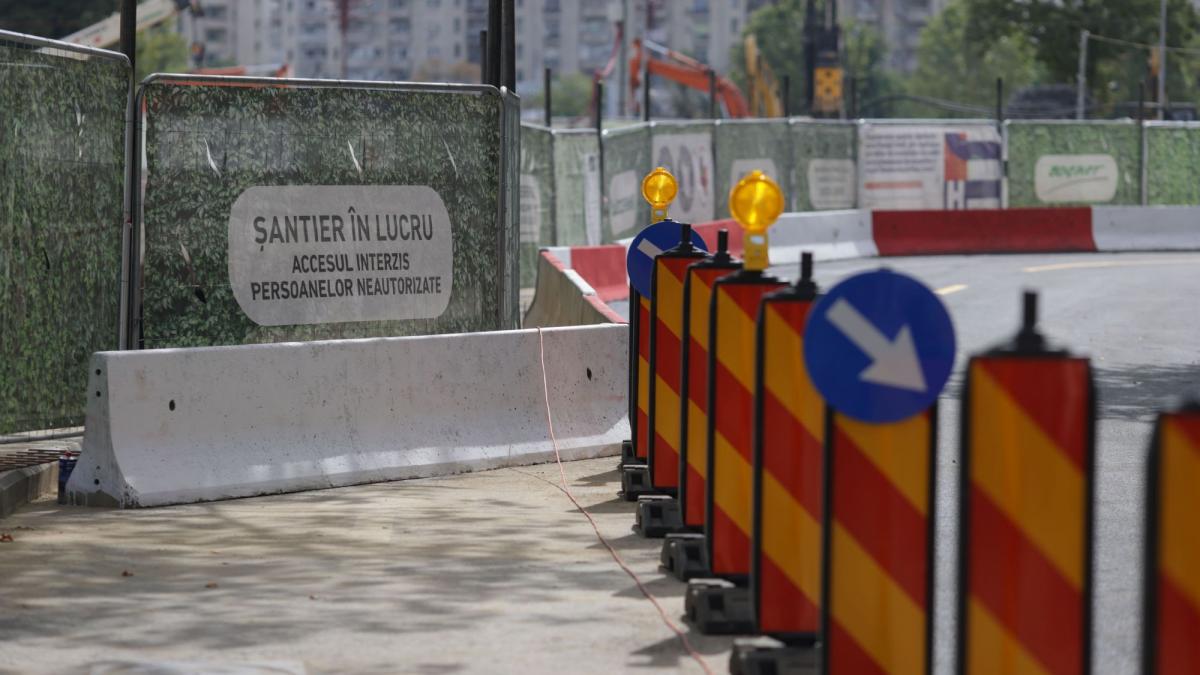 revine haosul in traficul din tara in bucuresti sunt deschise 30 de santiere care incurca circulatia