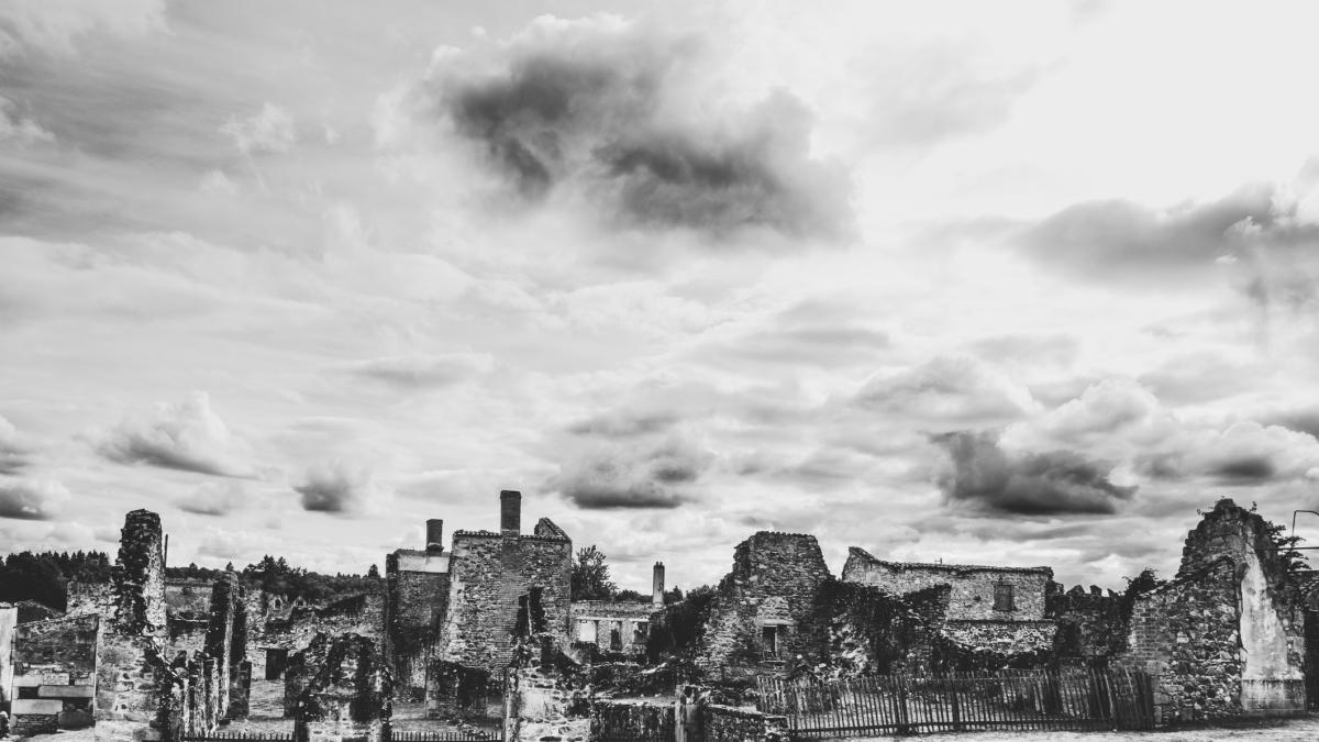 un nou joc video readuce in atentie crimele naziste ce s a intamplat cu victimele ce s a intamplat cu faptasii dupa razboi