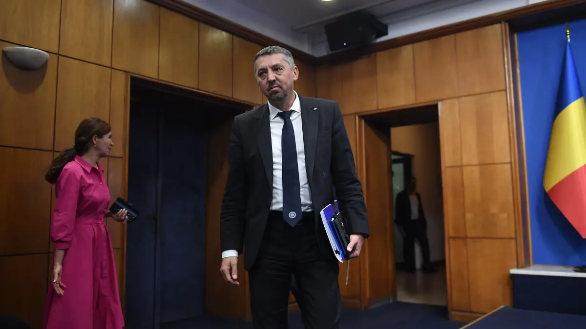 va fi marti a doua zi de scoala daniel david maine orele se desfasoara normal e obligatie legala a profesorilor si o datorie morala