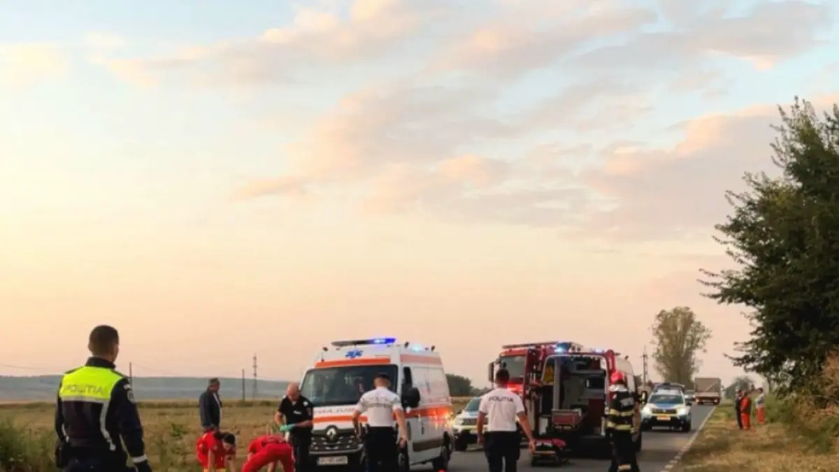 grav accident de circulatie provocat de un politist o persoana a murit si alte trei au fost ranite