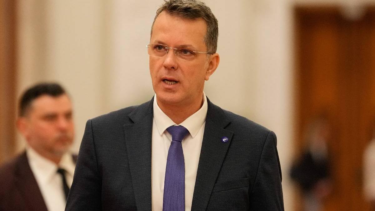 ministrul apararii ionut mosteanu potra a avut suport si acoperire de la o parte importanta din statul roman