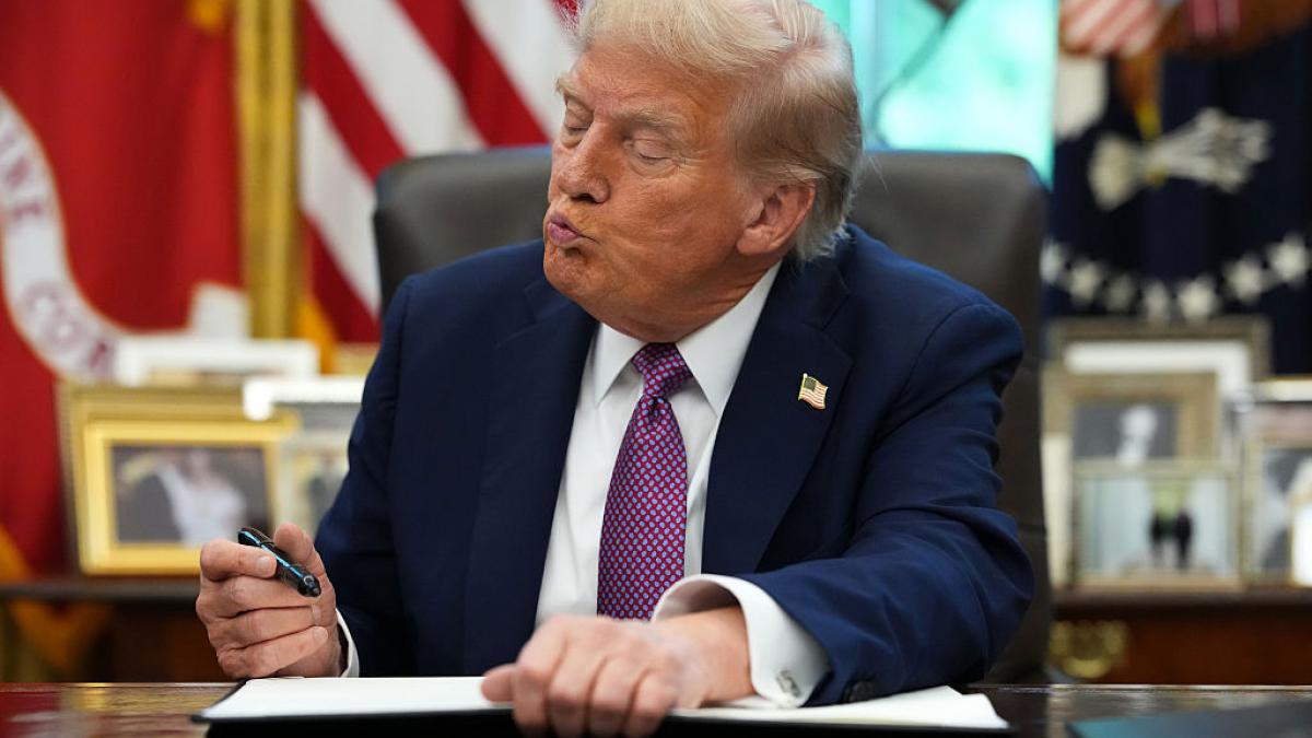 americanii sunt ingrijorati de deciziile prin care trump isi extinde puterea doar 29 mai cred ca sua e cea mai buna tara din lume