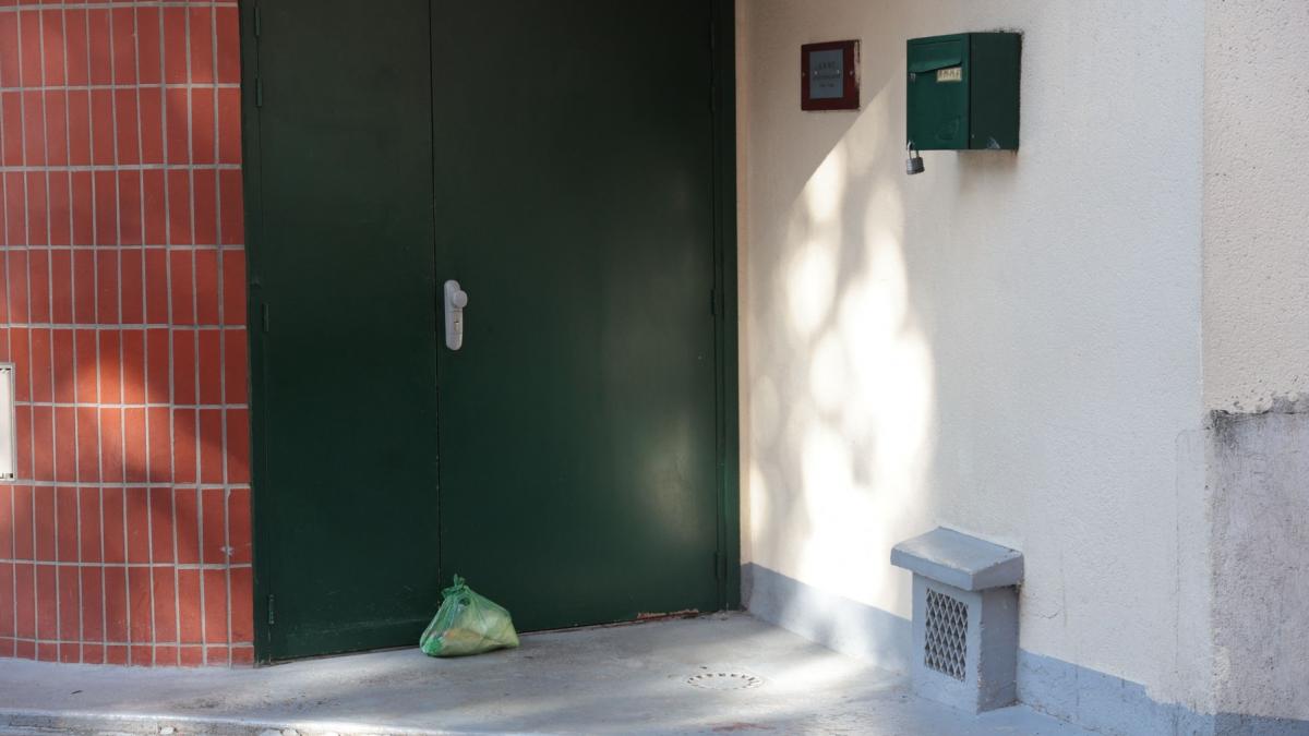 capete de porc puse la moscheile din paris politia crede ca este operatiunea serviciilor secrete ale rusiei