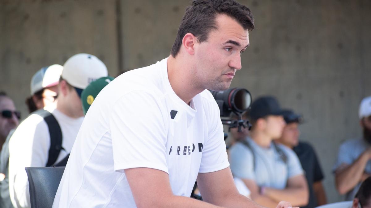 cine era charlie kirk apropiatul lui donald trump ucis la un eveniment din statul utah