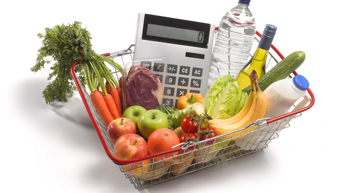 economistii avertizeaza in septembrie inflatia va depasi 10 toate s au scumpit renuntam la imbracaminte si incaltaminte