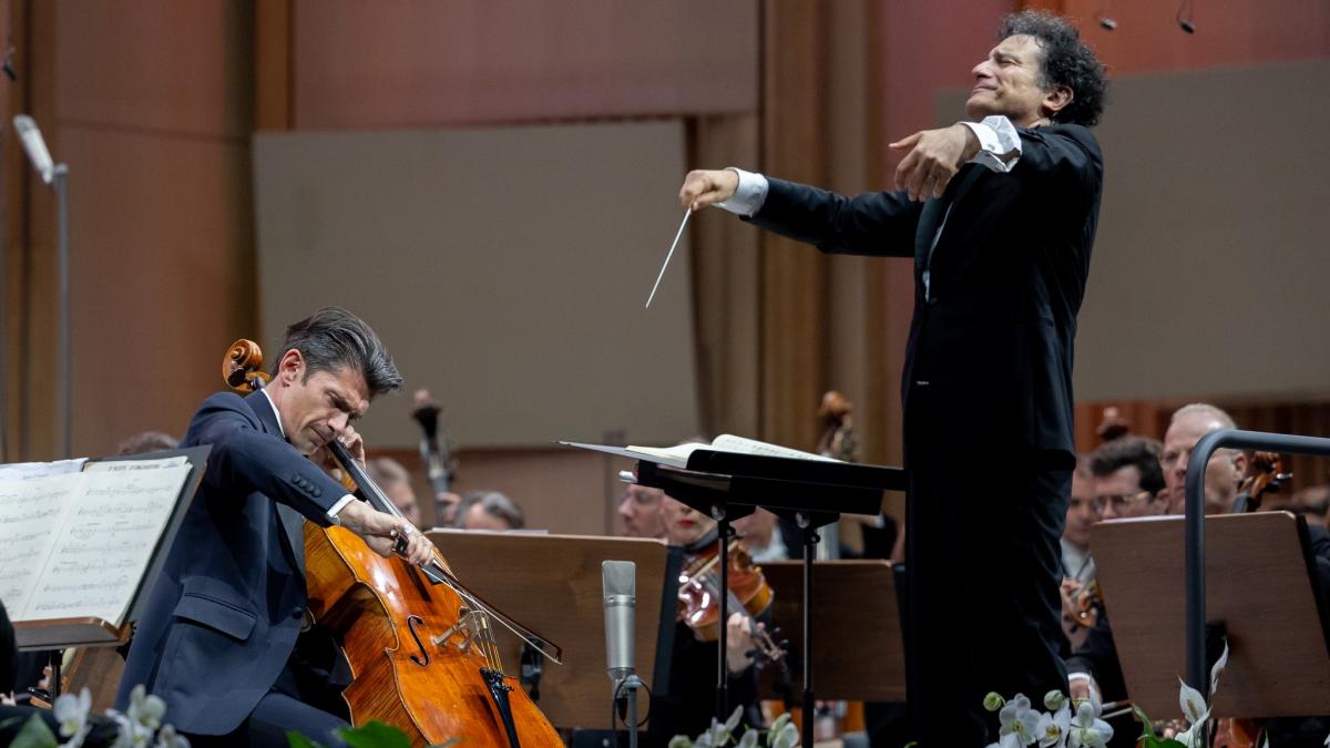 gautier capucon din nou pe scena festivalului george enescu ai nu va putea niciodata inlocui experienta traita a muzicii si a artei