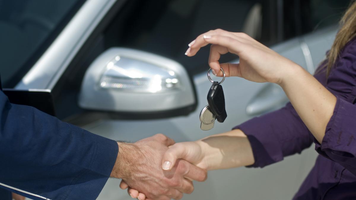 guvernul a aprobat programul rabla pentru 2025 vouchere mai mici pentru masini electrice buget de 200 de milioane de lei anul acesta