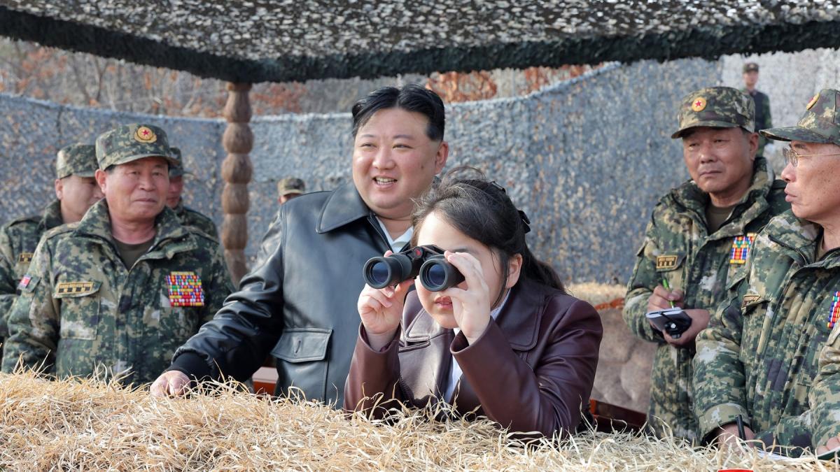 misteriosul kim jong un ar avea un fiu mai mare tinut in secret dar el o prezinta lumii drept succesoare pe fiica adolescenta