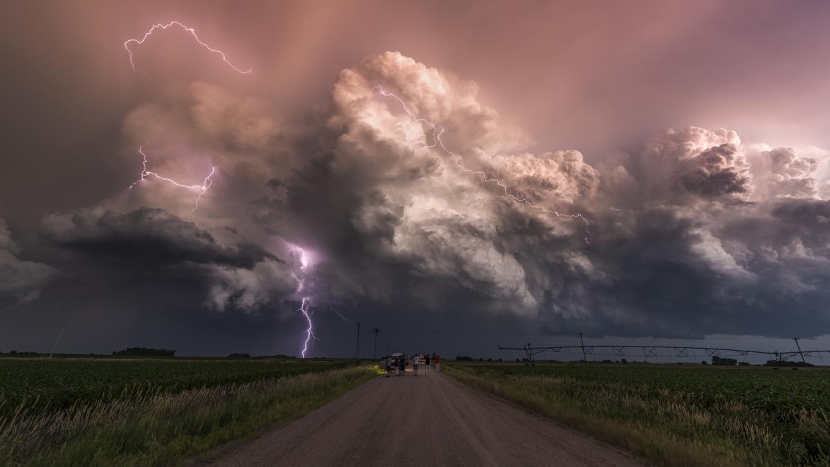 ploile si vijeliile se extind in tara se schimba radical vremea incepand de joi anuntul sefei anm