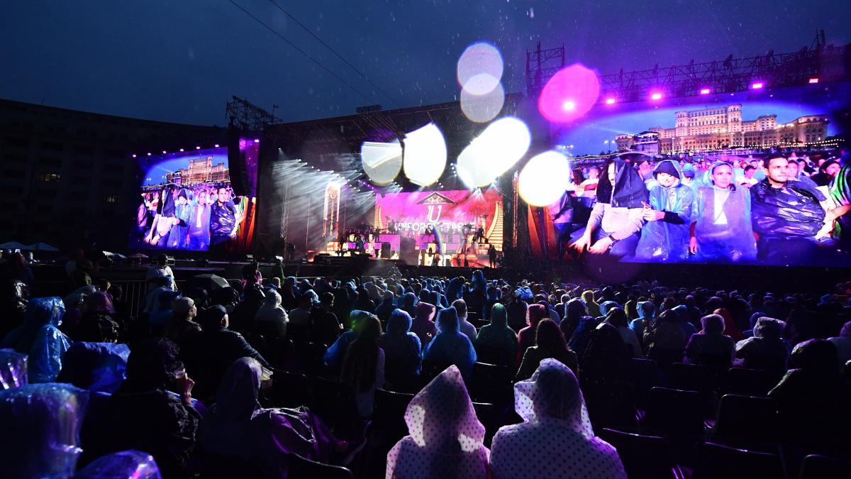 a inceput festivalul unforgettable andra a urcat pe scena alaturi de nikos vertis in prima zi