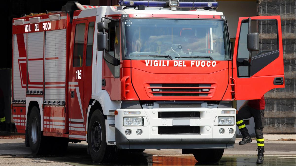 o italianca a ascuns cadavrul mamei sale in casa sub niste paturi timp de un an