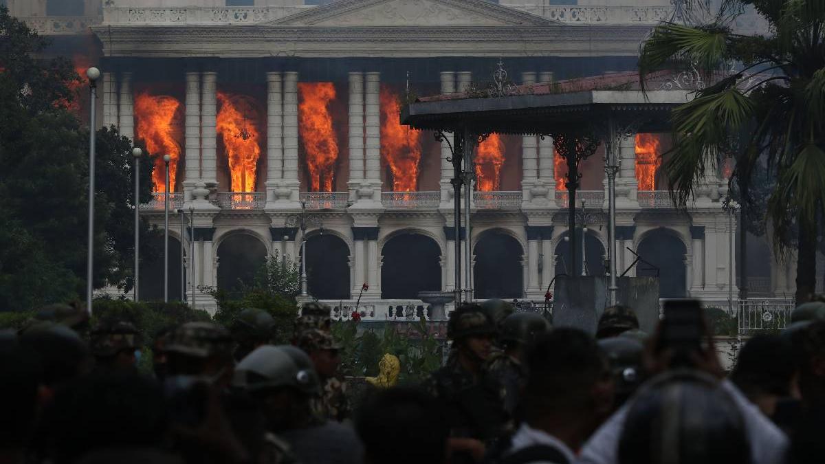 proteste in nepal 51 de morti si peste 13 000 de detinuti evadati