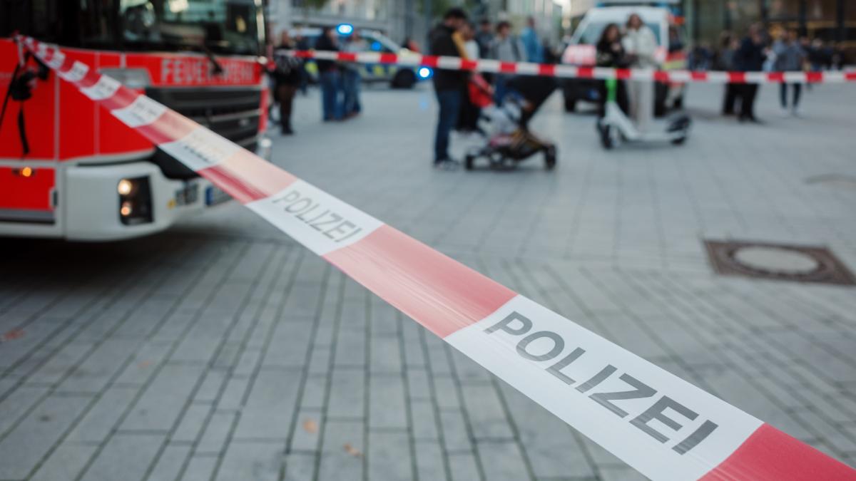 un baiat de 12 ani a murit pe loc dupa ce a fost lovit intentionat cu masina de un tanar de 18 ani in germania