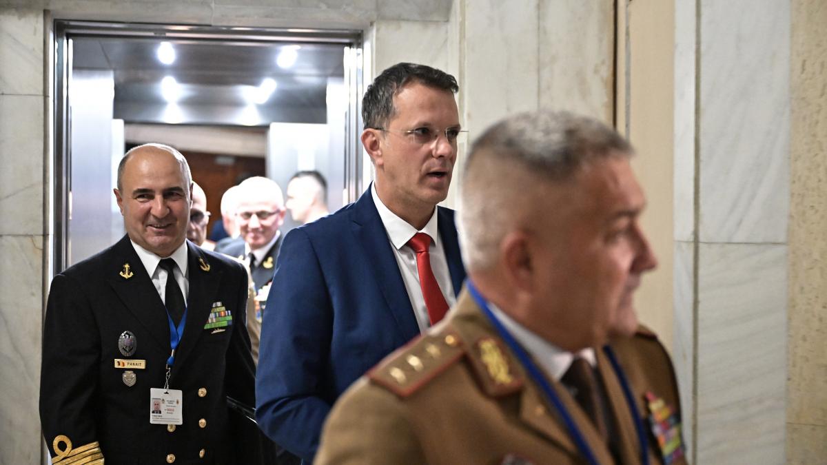 ionut mosteanu nu exista generali in armata romana care sa fie fani ai lui calin georgescu va spun cu mana pe inima