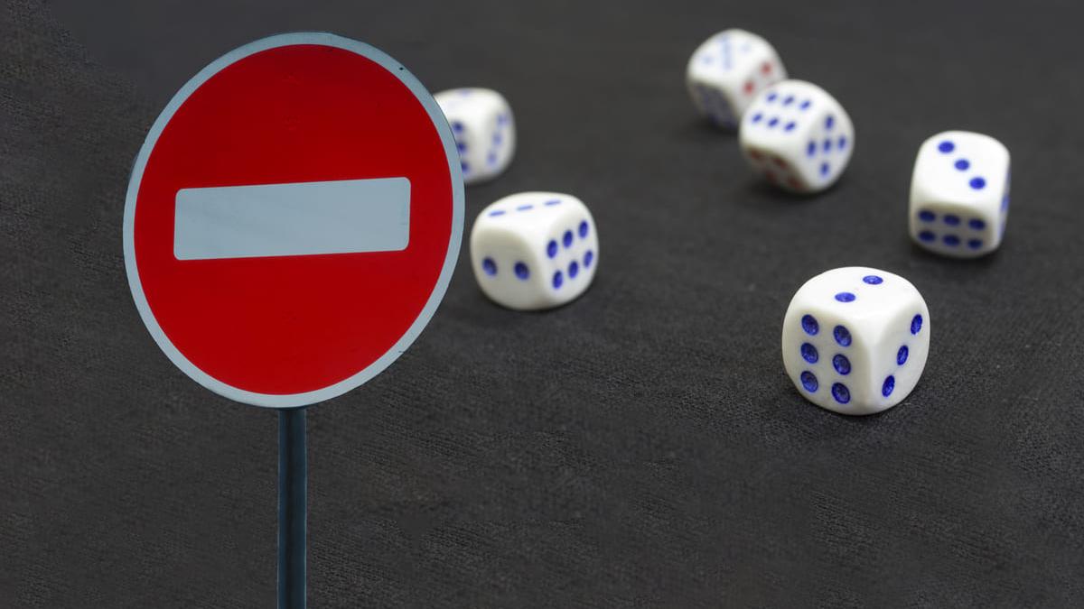 4 semnale de alarma atunci cand jucati la pacanele cand sa spuneti stop