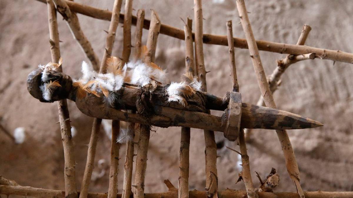 doi barbati au fost condamnati la inchisoare pentru ca au incercat sa faca vraji care sa l omoare pe presedintele zambiei