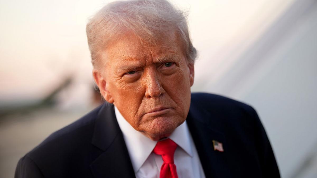 donald trump ameninta ca va declara stare de urgenta in washington dupa ce primarul a spus ca politia nu va coopera cu ice