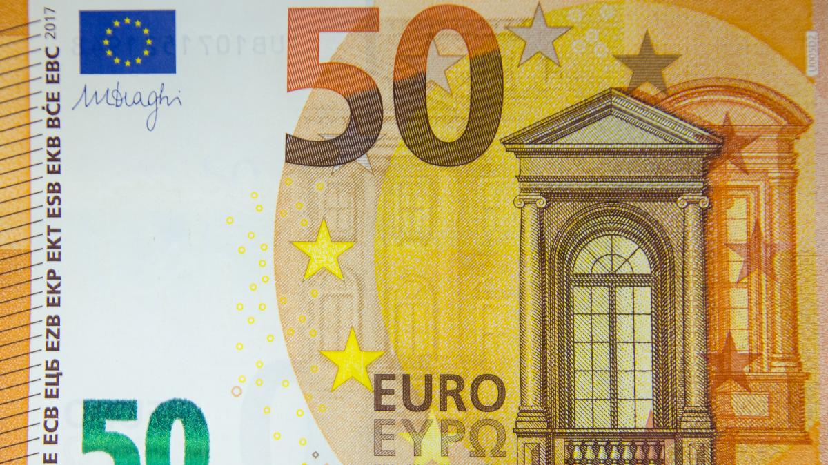 bulgarii se tem de bancnota de 50 de euro din cauza unei conspiratii raspandite pe retelele sociale de un grup religios e diavolul