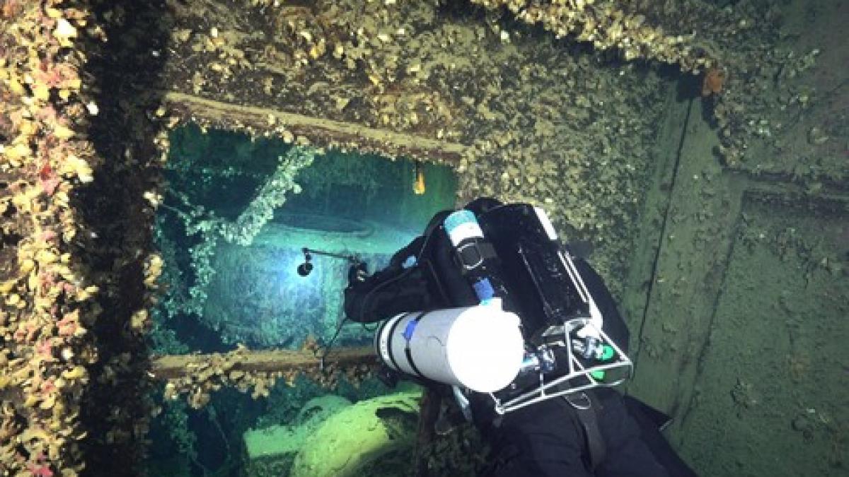 ce obiecte au recuperat scafandrii de la bordul navei britannic scufundata in largul greciei vaporul considerat al doilea titanic