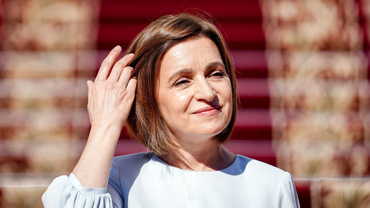 partidul maiei sandu conduce detasat in sondaje cu 2 saptamani inainte de alegerile parlamentare din republica moldova