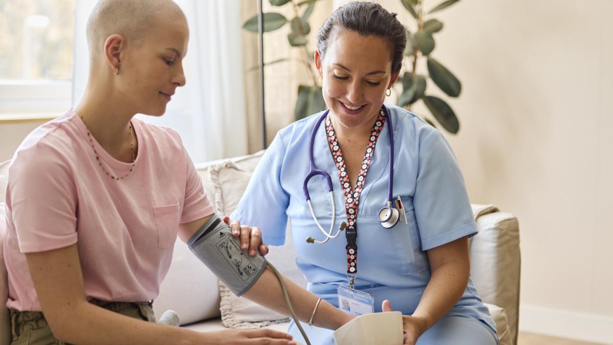 a fost lansat un site care ii invata pe medicii sa comunice mai bine cu bolnavii de cancer si familiile lor