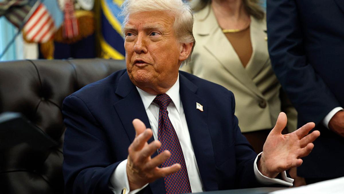 misterioasa scrisoare a lui donald trump pentru karol nawrocki n a ajuns in polonia si nimeni nu stie nici ce scrie in ea nici unde e