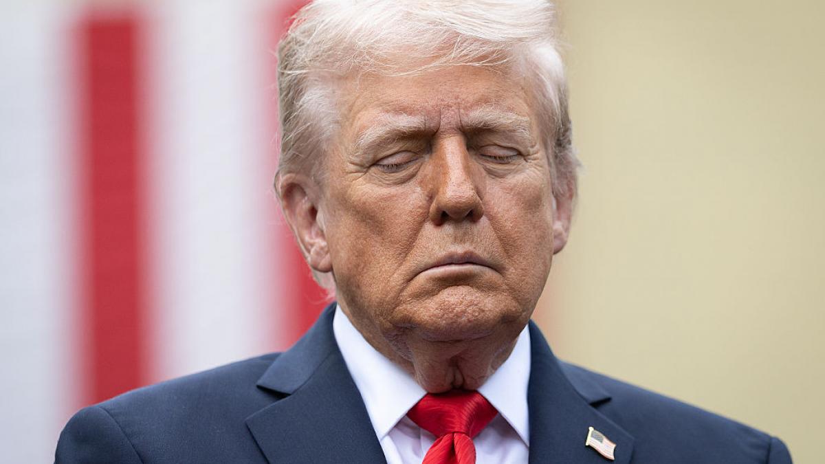 nimeni nu stie cand doarme oficialii de la casa alba vorbesc despre obiceriurile nocturne ciudate ale lui donald trump