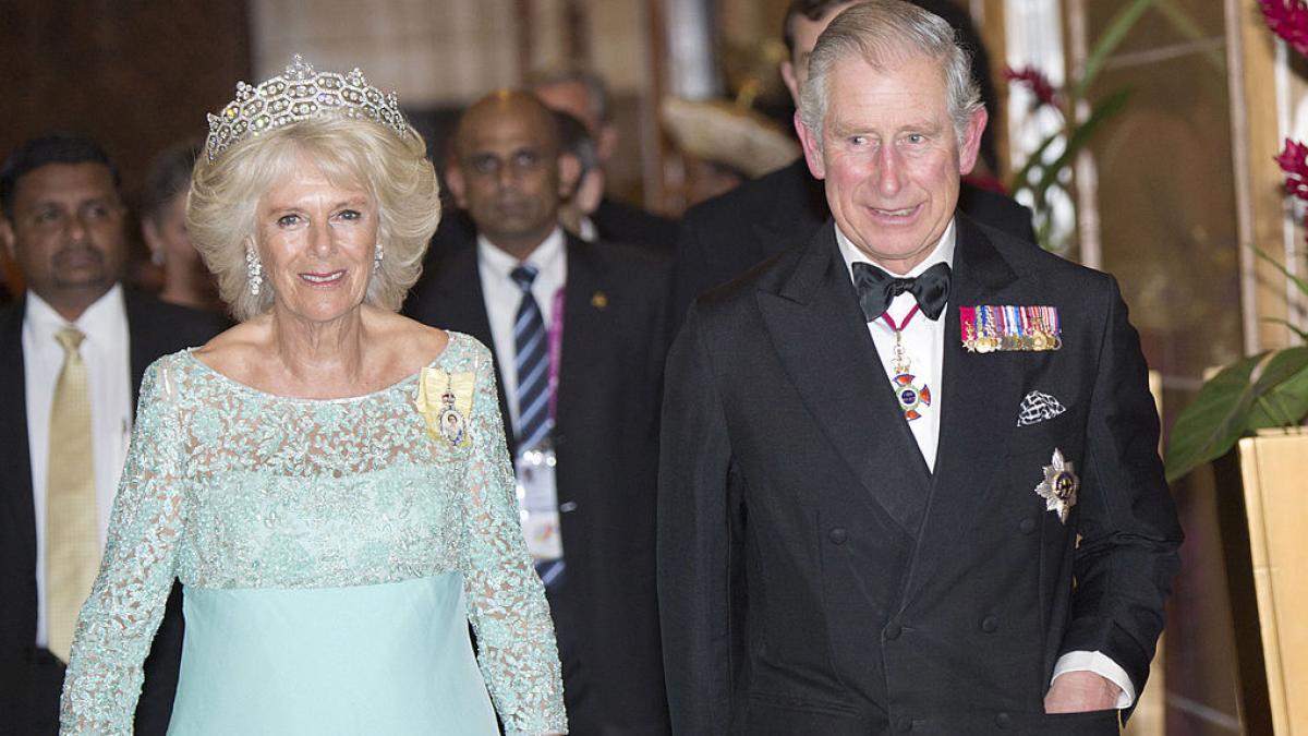 regele charles scoate asul din maneca si recurge la diplomatia tiarelor in timpul vizitei lui trump ce inseamna acest lucru