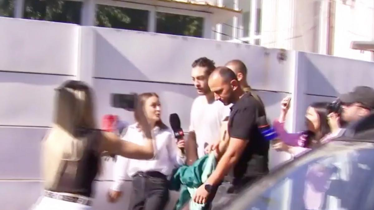 toto dumitrescu a fost arestat pentru 30 de zile dupa ce a fost acuzat ca a provocat un accident grav in bucuresti si a fugit