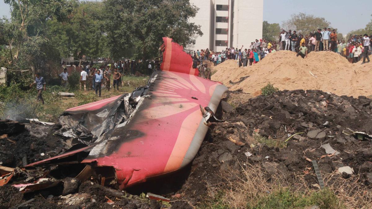 familiile celor morti in avionul air india prabusit dau in judecata boeing si honeywell acuzatiile grave pe care le aduc companiilor