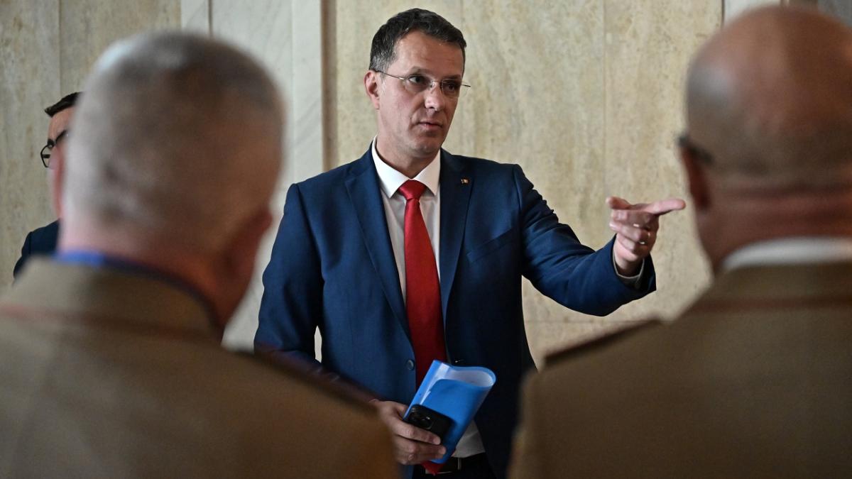 ionut mosteanu condamna incalcarea spatiului aerian nato de catre rusia asemenea provocari nu vor ramane fara raspuns