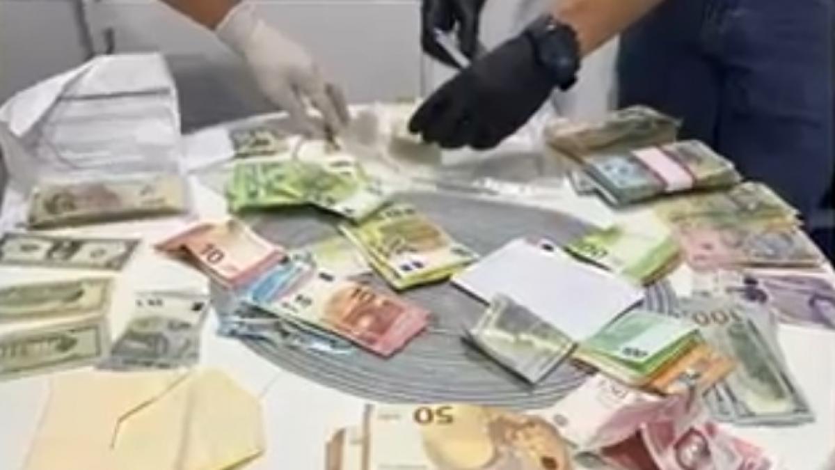 managerul indian al spitalului de urgenta caransebes retinut pentru 24 de ore anchetatorii au gasit mormane de bani acasa la el