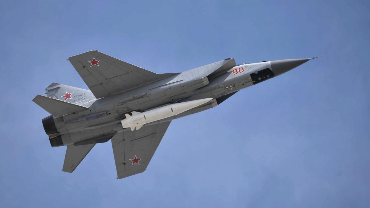 rusia a intrat din nou in spatiul aerian al unei tari nato cu doua avioane mig 31 este de o indrazneala fara precedent