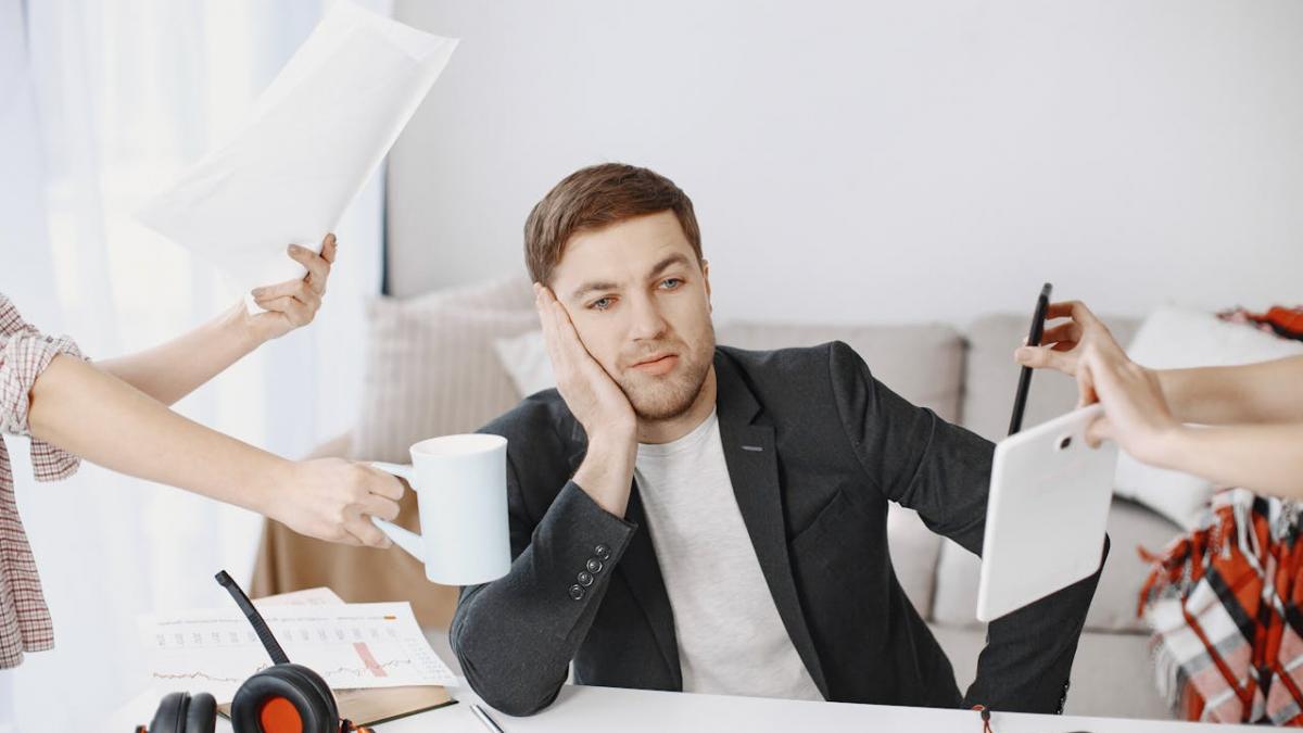 sanatatea barbatului modern sub presiune 5 obiceiuri cotidiene care te pot afecta fara sa realizezi