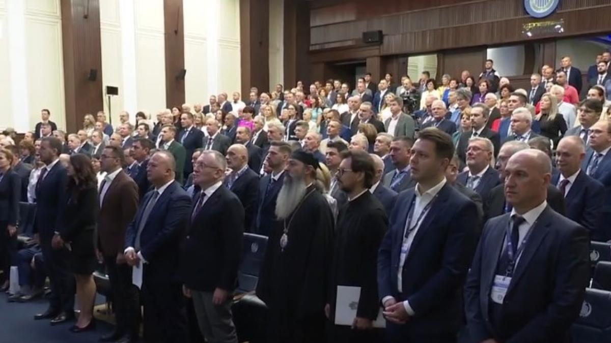 consiliul national al rectorilor ce plan au universitatile pentru a compensa taierea burselor studentilor