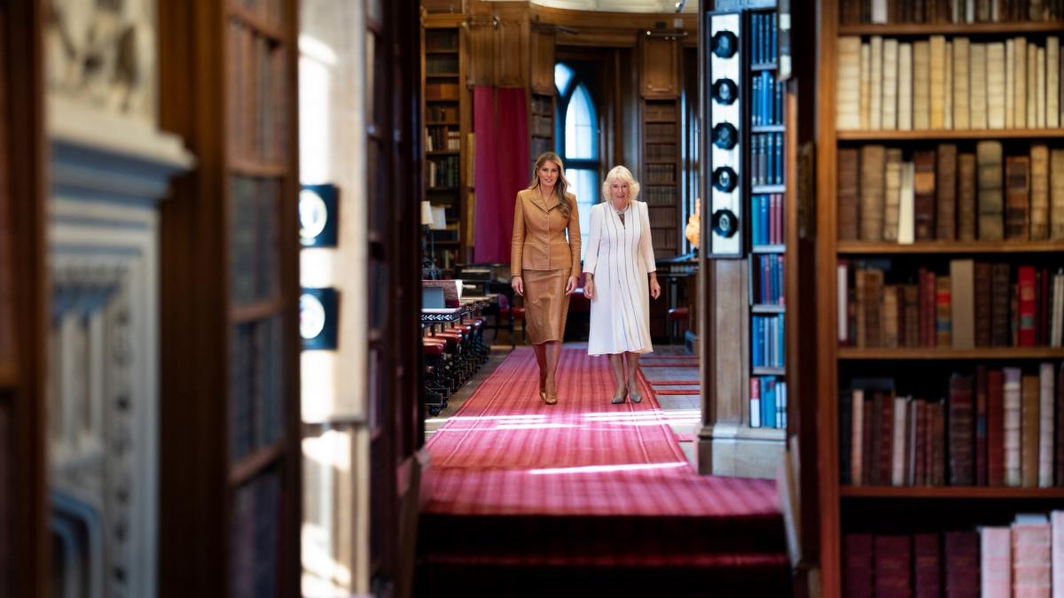 imagini spectaculoase cu melania trump si regina camilla in vizita la casa de papusi windsor