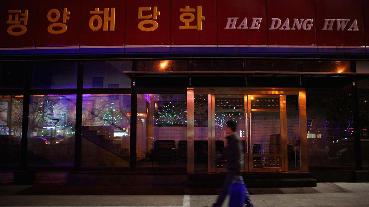 kim jong un si a deschis restaurant in care se poate intra doar cu pasaportul la moscova cat costa o masa la phenian