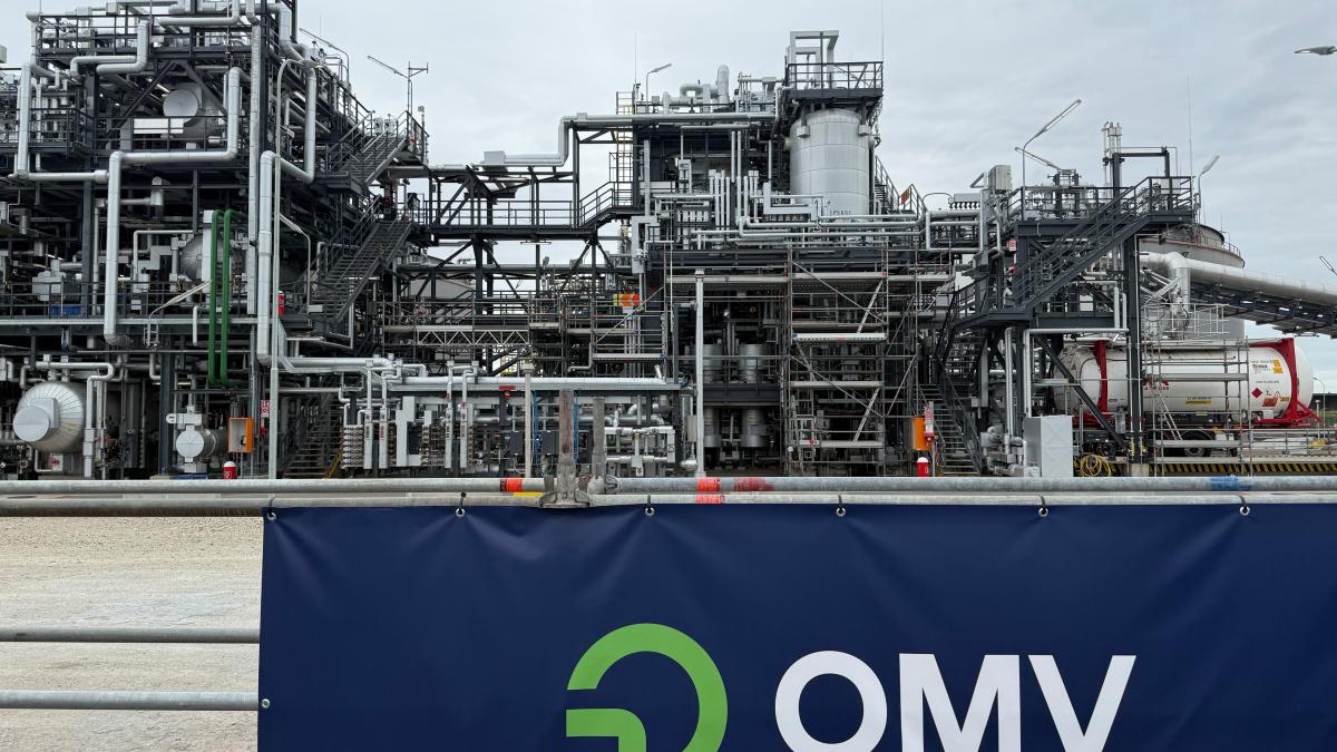 un director executiv din omv a fost demis in urma unor acuzatii de spionaj in favoarea rusiei