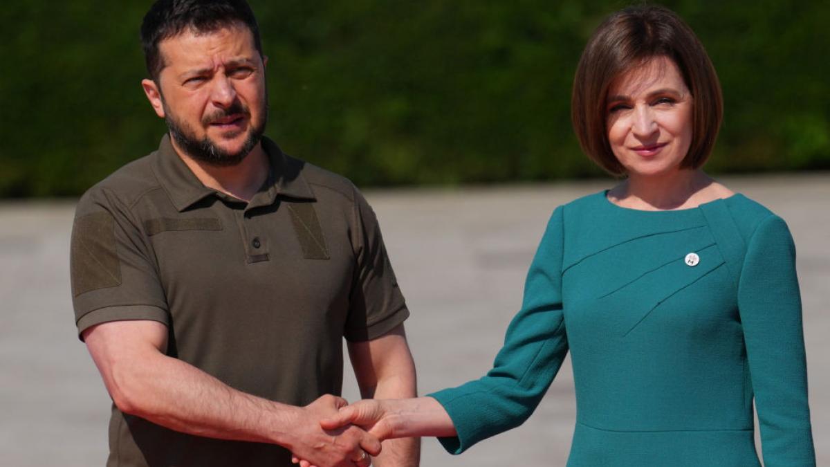 zelenski impune sanctiuni fata de candidatii pro rusi din alegerile de la chisinau destabilizeaza moldova in interesul moscovei