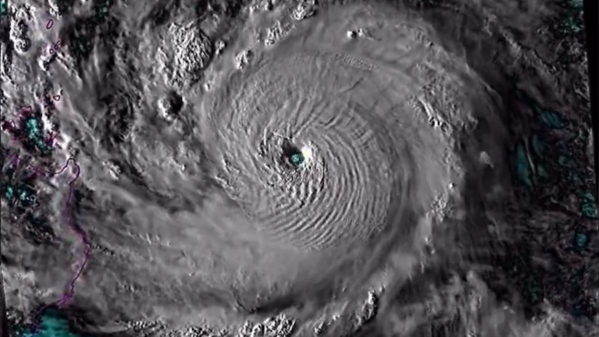 primul supertaifun al sezonului provoaca haos in asia zeci de mii de oameni au fost evacuati in filipine si taiwan