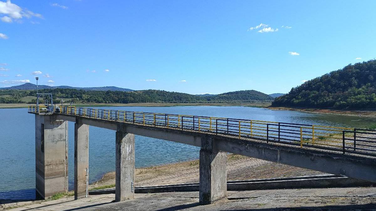 acum este la mila naturii lacul din romania care a secat aproape jumatate din cauza secetei