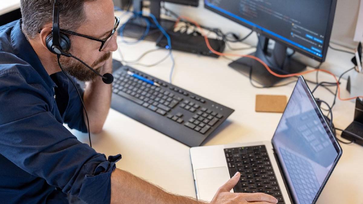 presedintele cisco nu inteligenta artificiala ne va lua joburile ci angajatii care vor sti s o foloseasca mai bine decat noi