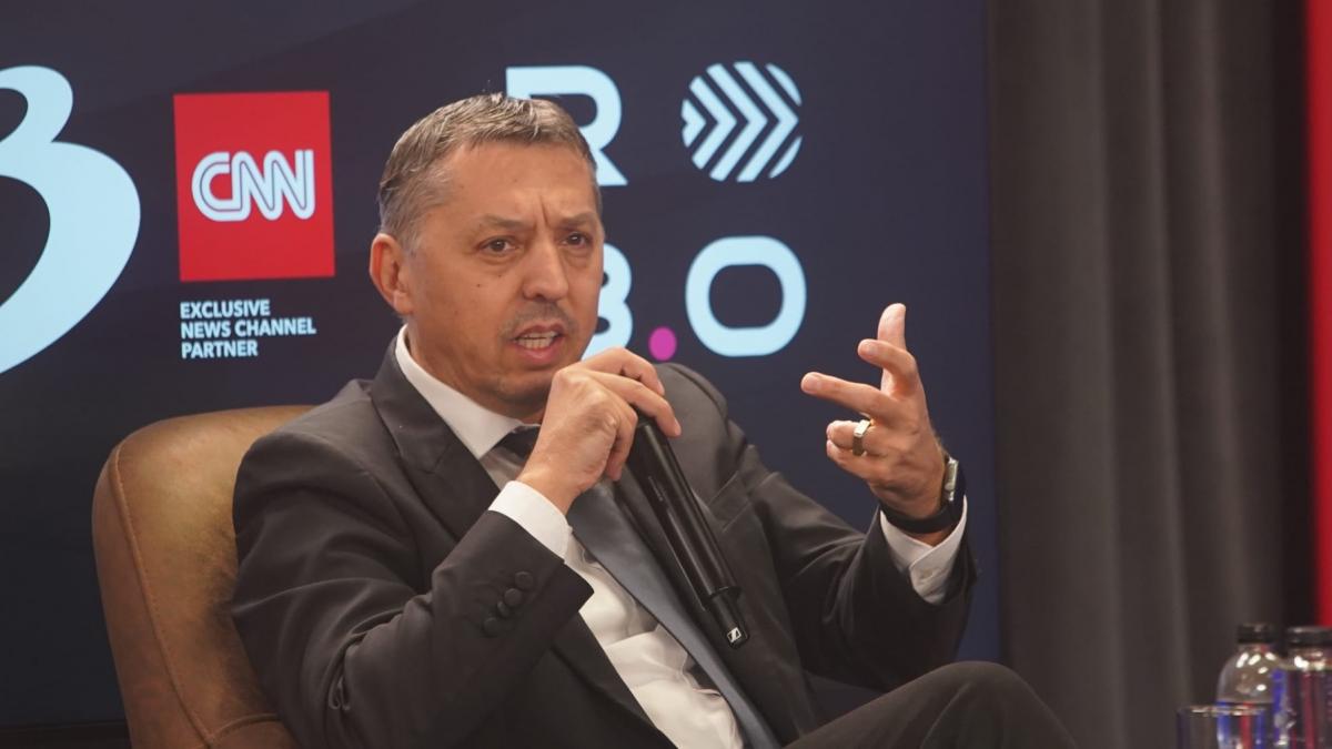 educatia din romania are nevoie urgenta de transformare ministrul educatiei mi ar placea sa ne reasezam in paradigme moderne