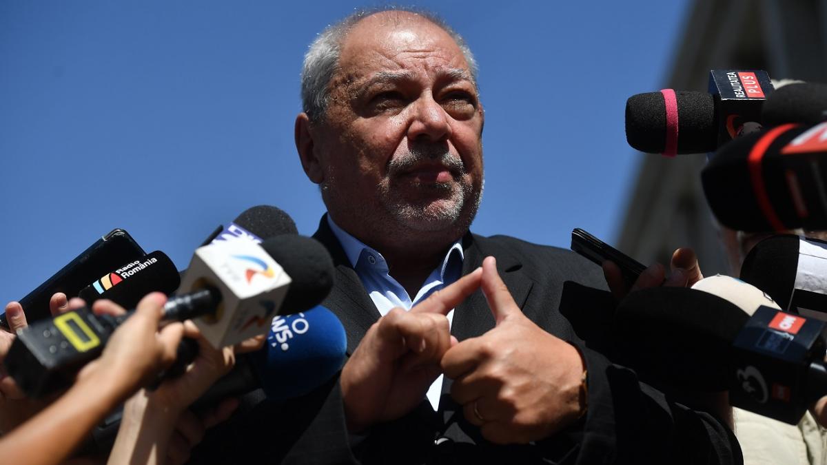 toti salariatii din romania au drepturi reactie sfidatoare dupa ce primarii s au dat singuri in judecata ca sa si creasca salariile