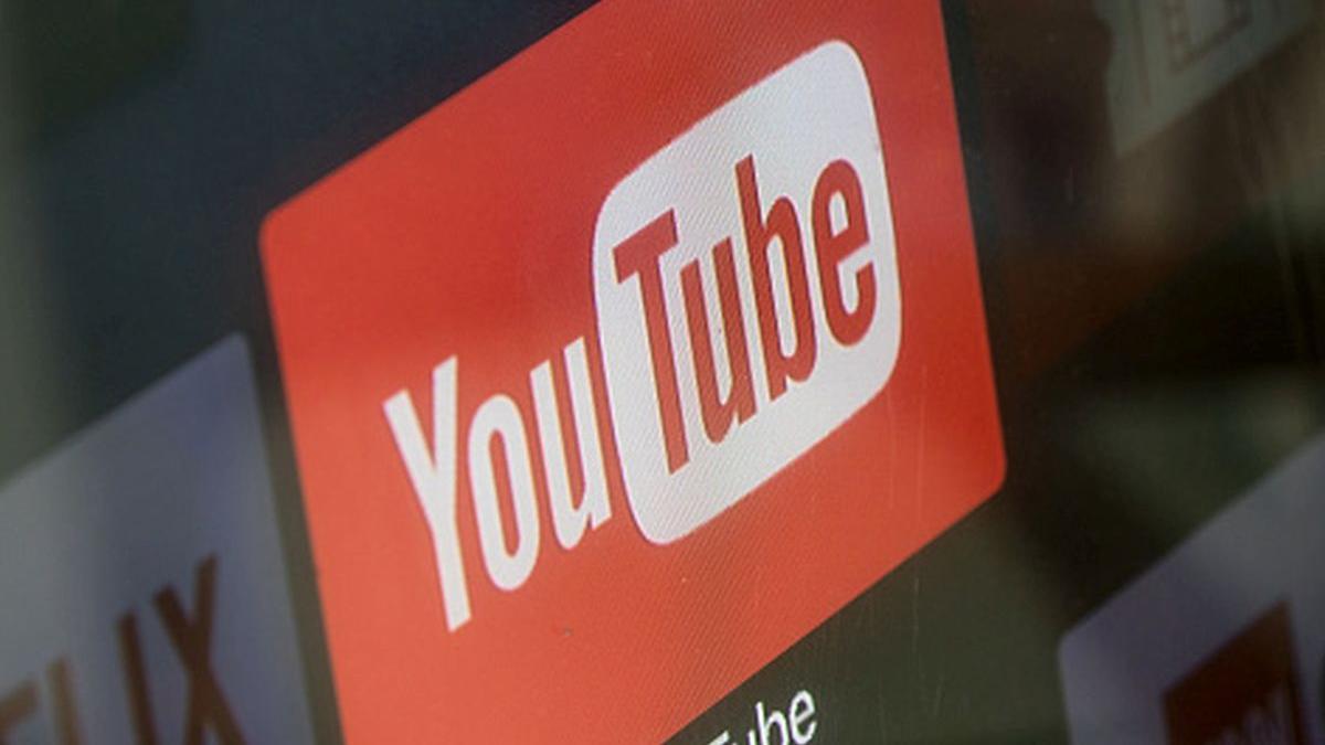 youtube ii recheama pe conspirationistii covid si pe cei care spun ca trump a castigat in 2020 biden ne a cerut sa i interzicem